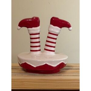 1142. Rae Dunn Mug Topper Elf Feet